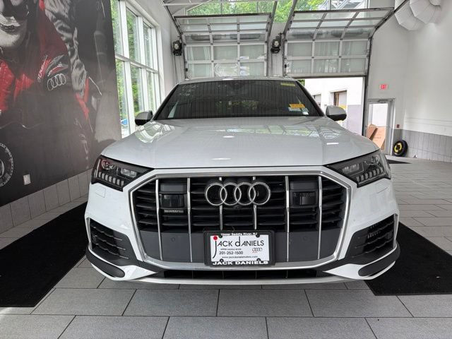 Used 2023 Audi Q7 3.0T Premium w/ Convenience Package AWD/4WD image 7