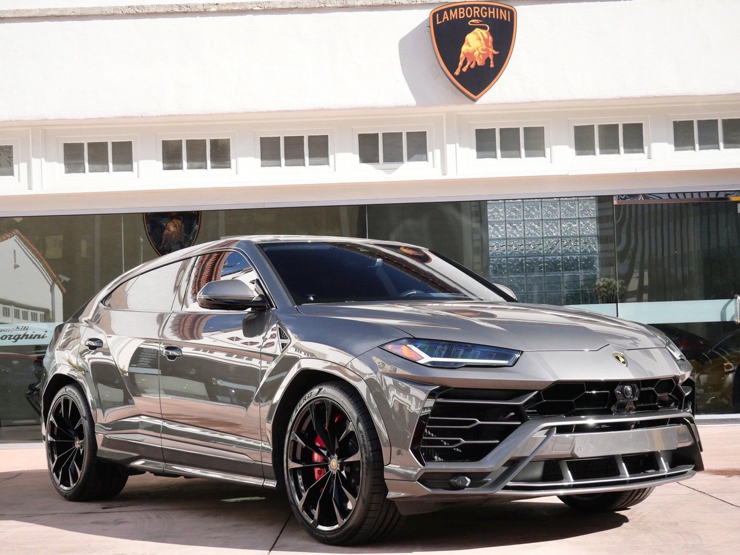 Used 2021 Lamborghini Urus image 1