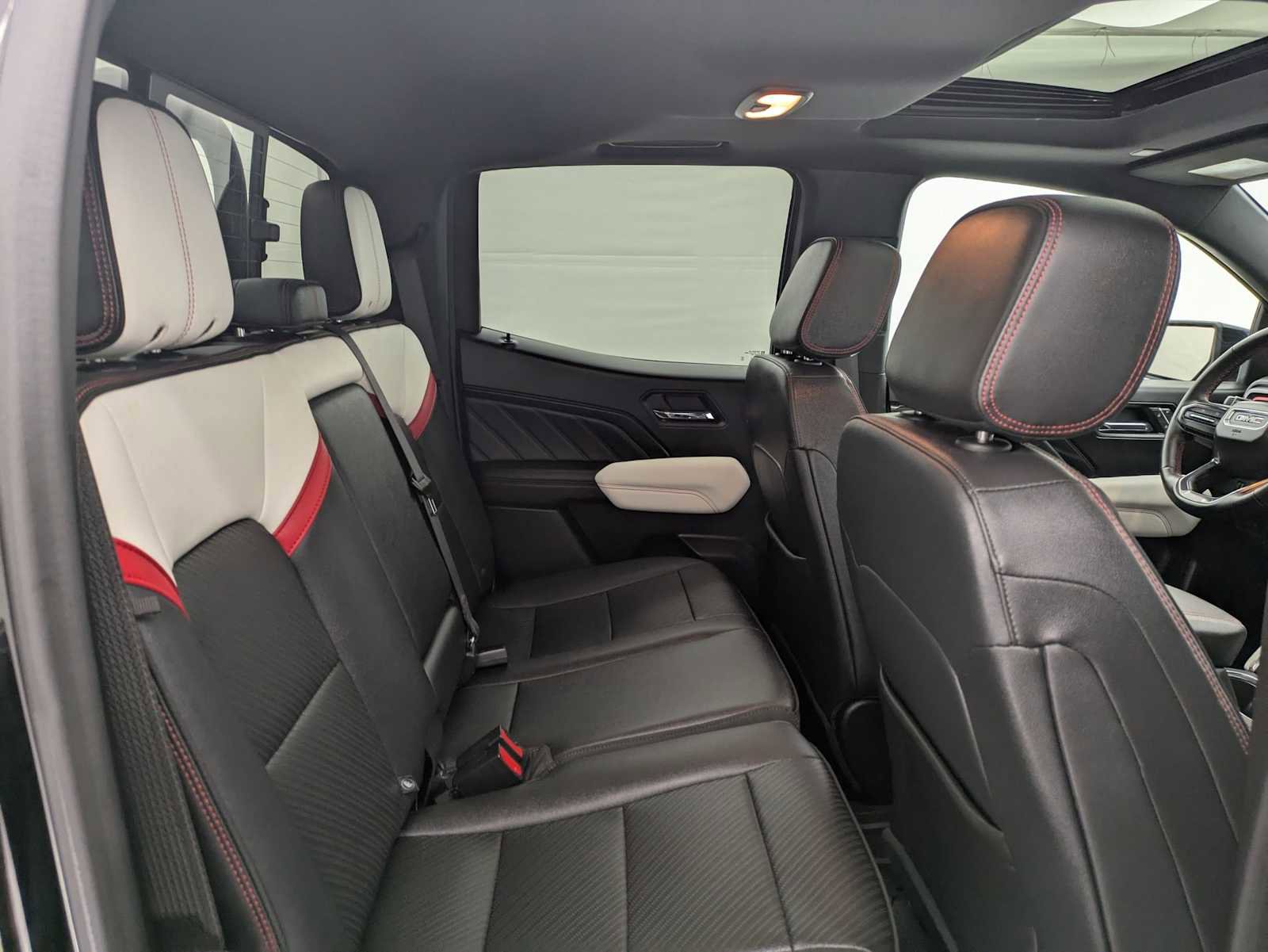 Used 2024 GMC Canyon AT4X w/ AT4X AEV Edition AWD/4WD image 22