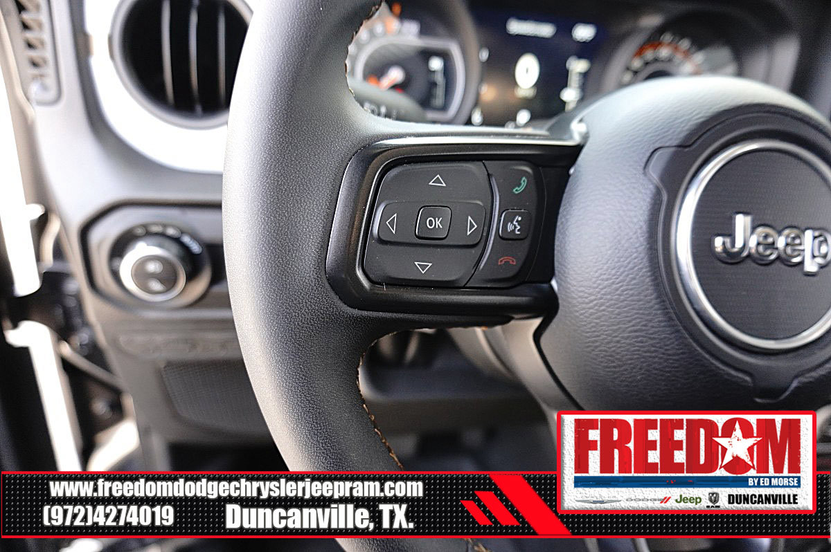 Used 2024 Jeep Gladiator Sport AWD/4WD image 27