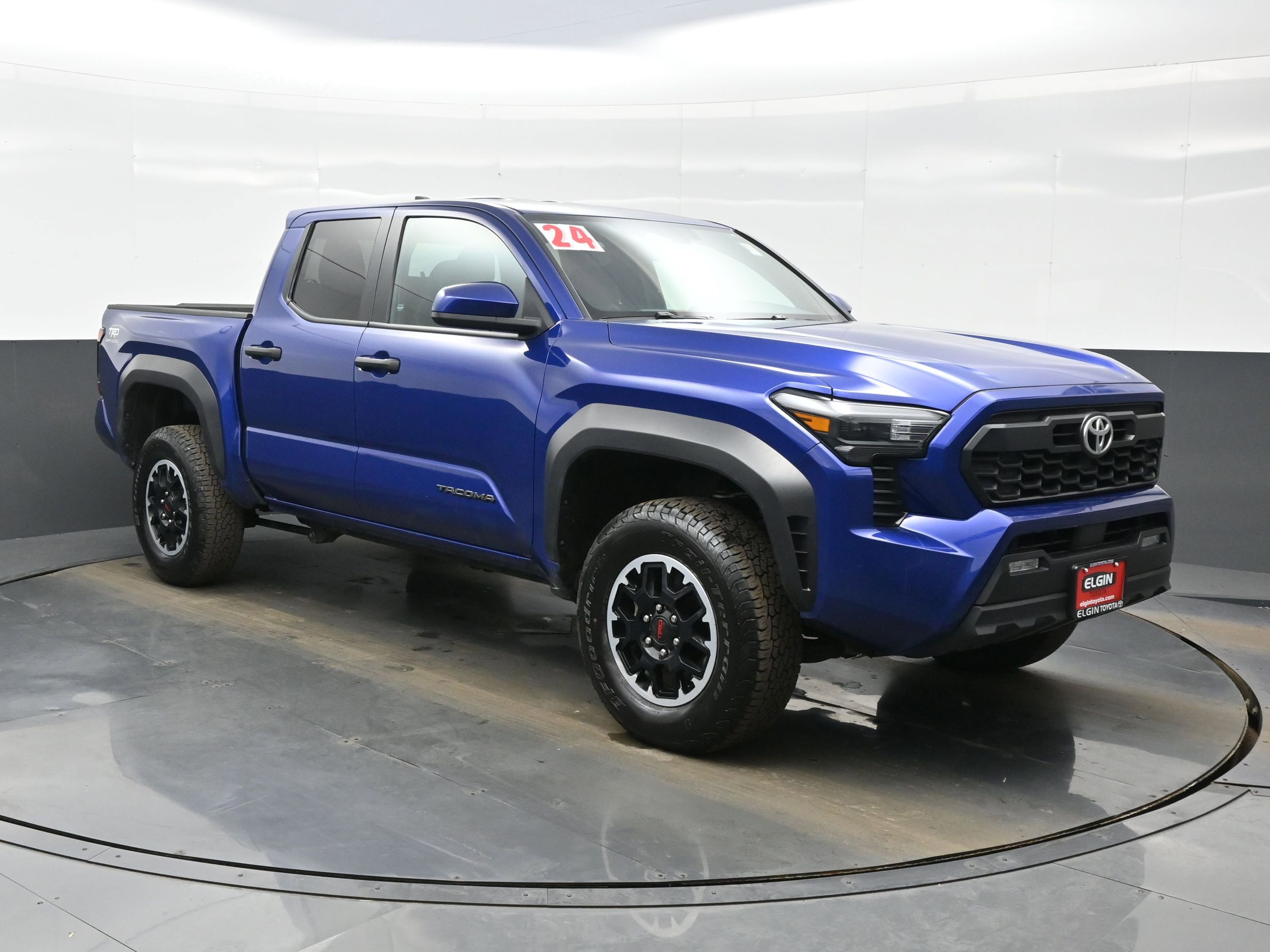 Used 2024 Toyota Tacoma TRD Off-Road AWD/4WD image 8