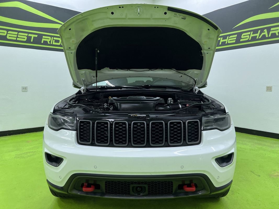 Used 2017 Jeep Grand Cherokee Trailhawk w/ Trailhawk Luxury Group AWD/4WD image 4