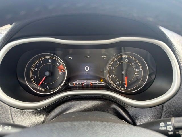 Used 2016 Jeep Cherokee Trailhawk AWD/4WD image 26