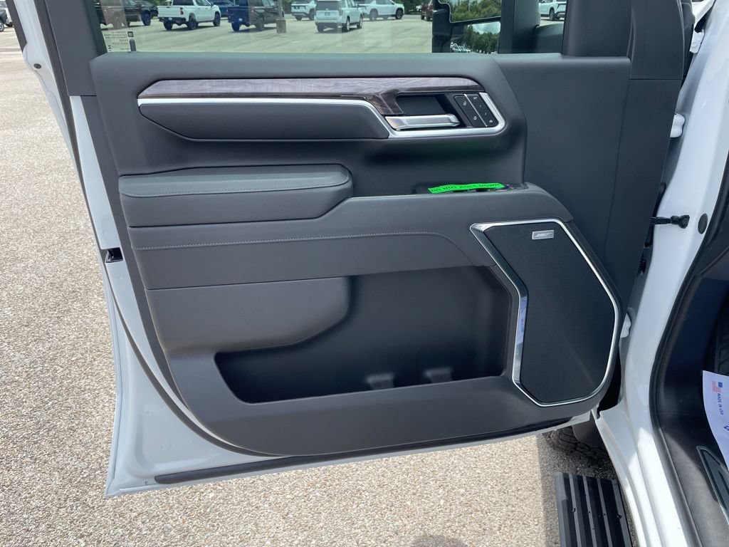 New 2026 Chevrolet Silverado 3500 LTZ w/ LTZ Premium Texas Edition AWD/4WD image 13