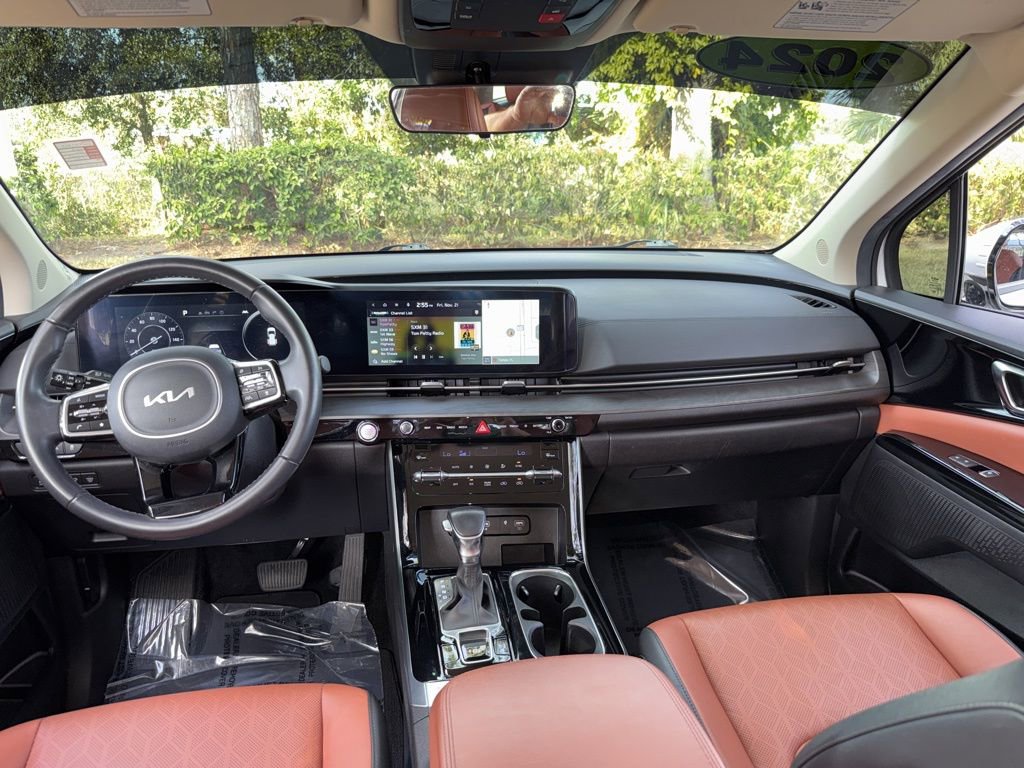 Used 2024 Kia Carnival SX image 14