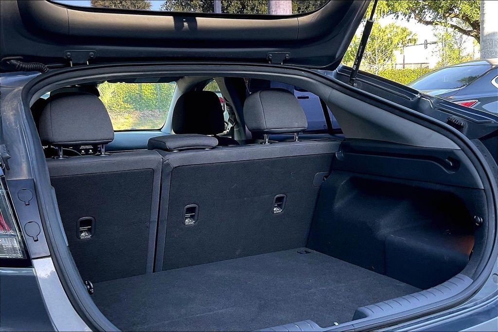 Used 2020 Hyundai Ioniq SE FWD image 18