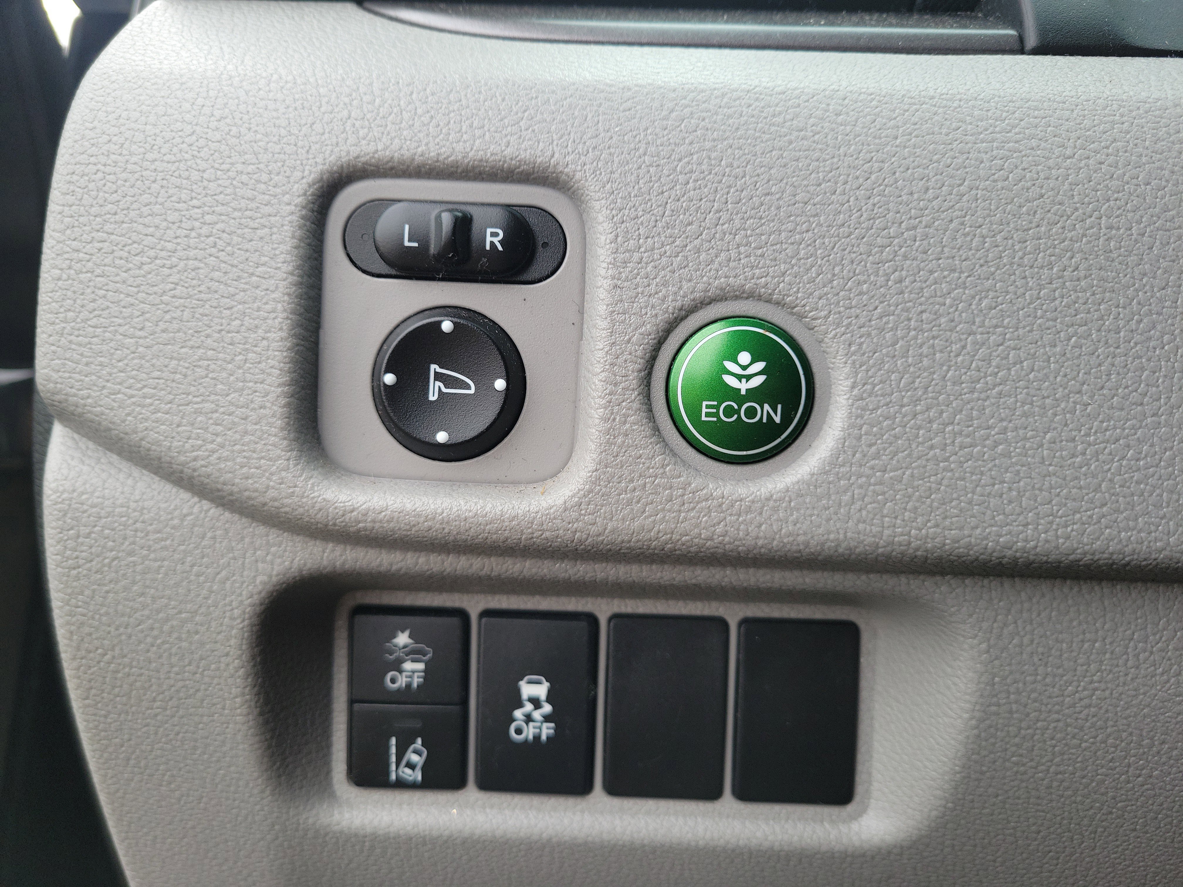 Used 2020 Honda Pilot LX image 19