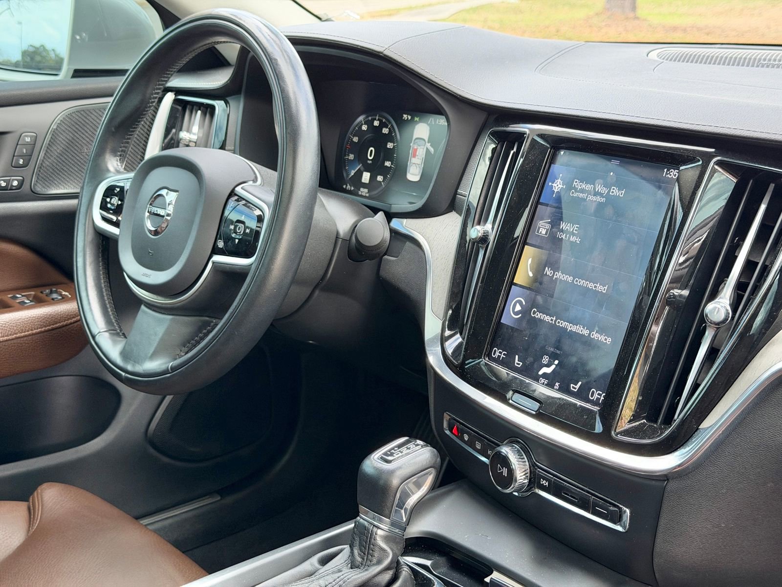 Used 2020 Volvo S60 T6 Inscription image 19