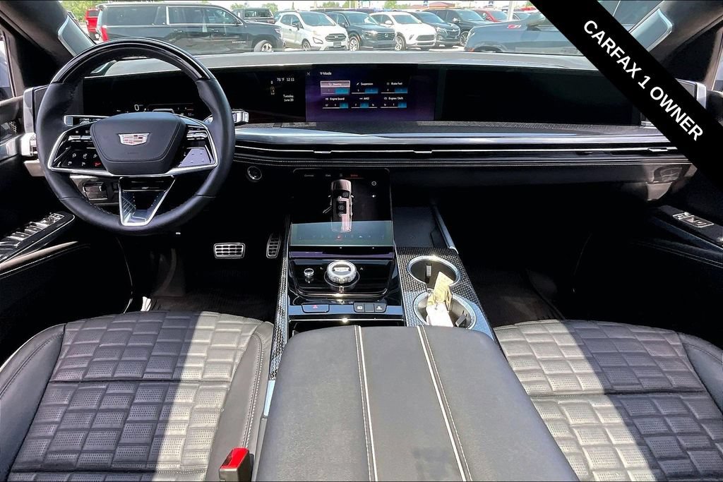 Used 2025 Cadillac Escalade V AWD/4WD image 7