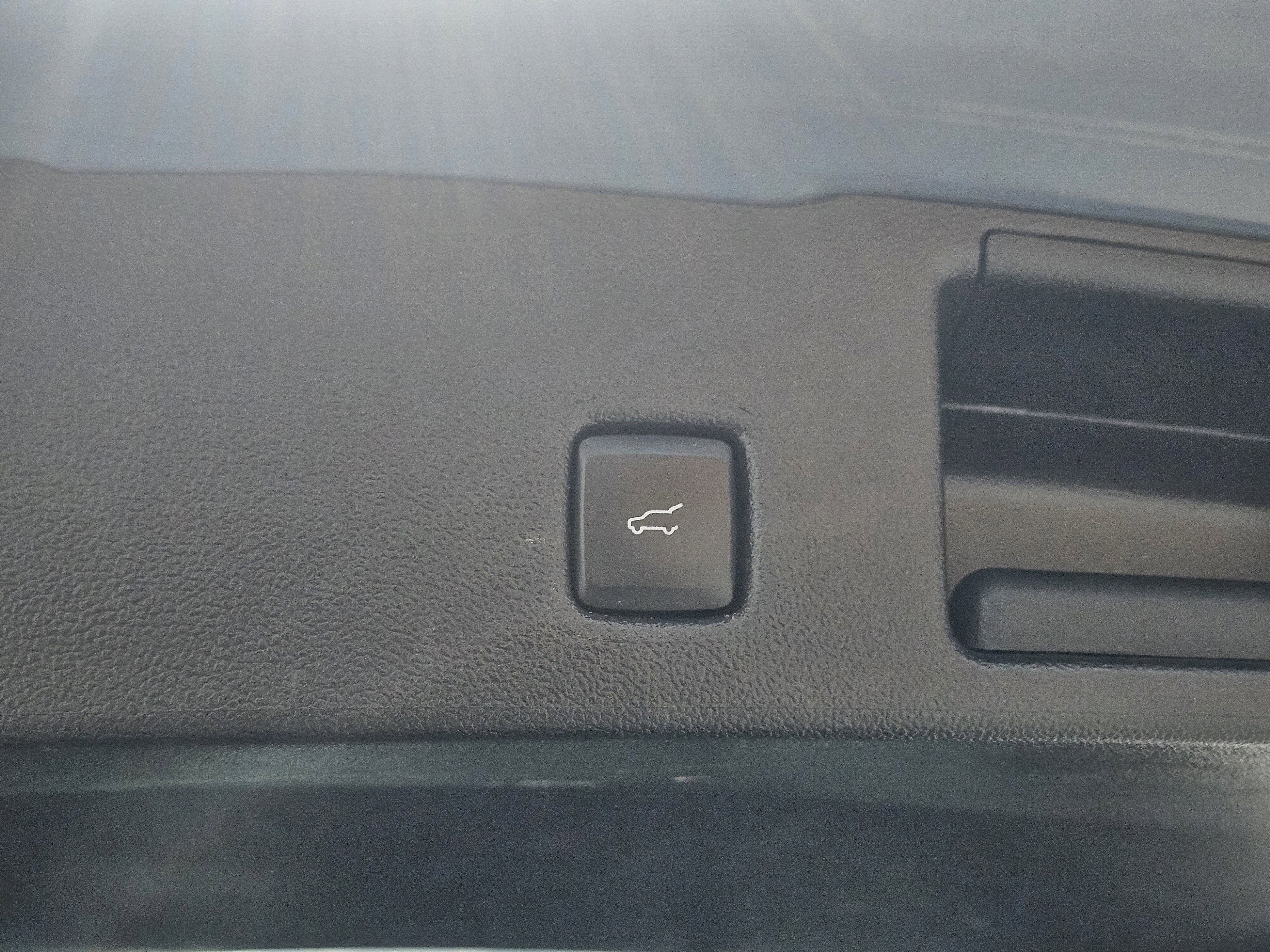 Used 2023 Ford Escape Active w/ Cold Weather Package image 10