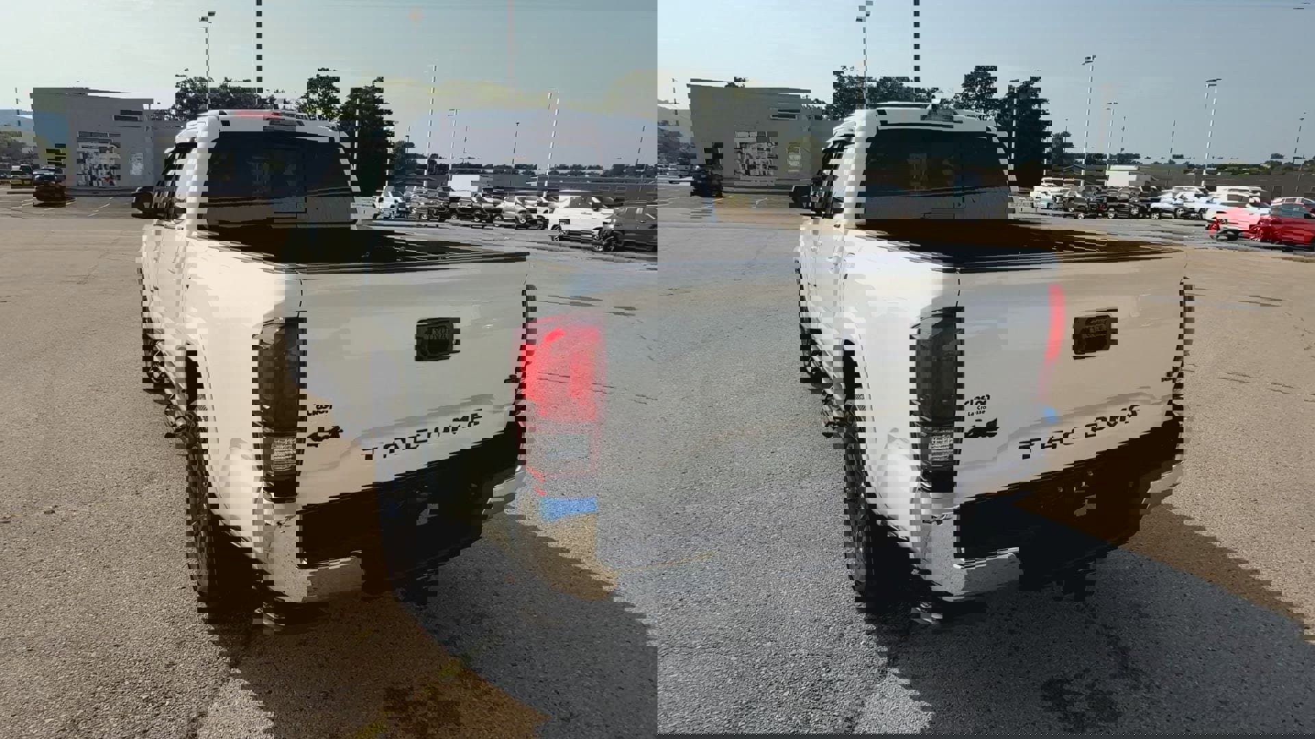 Used 2023 Toyota Tacoma SR image 7