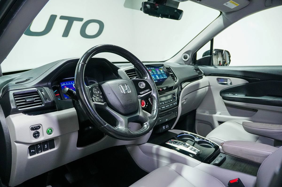 Used 2019 Honda Pilot Touring image 12