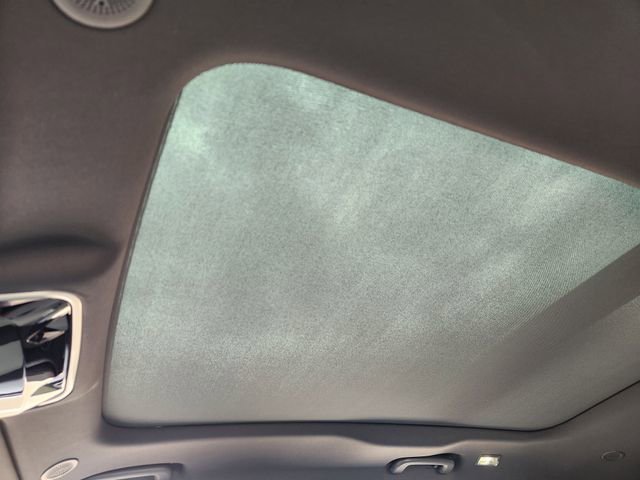 New 2026 Land Rover Range Rover Velar Dynamic SE image 18