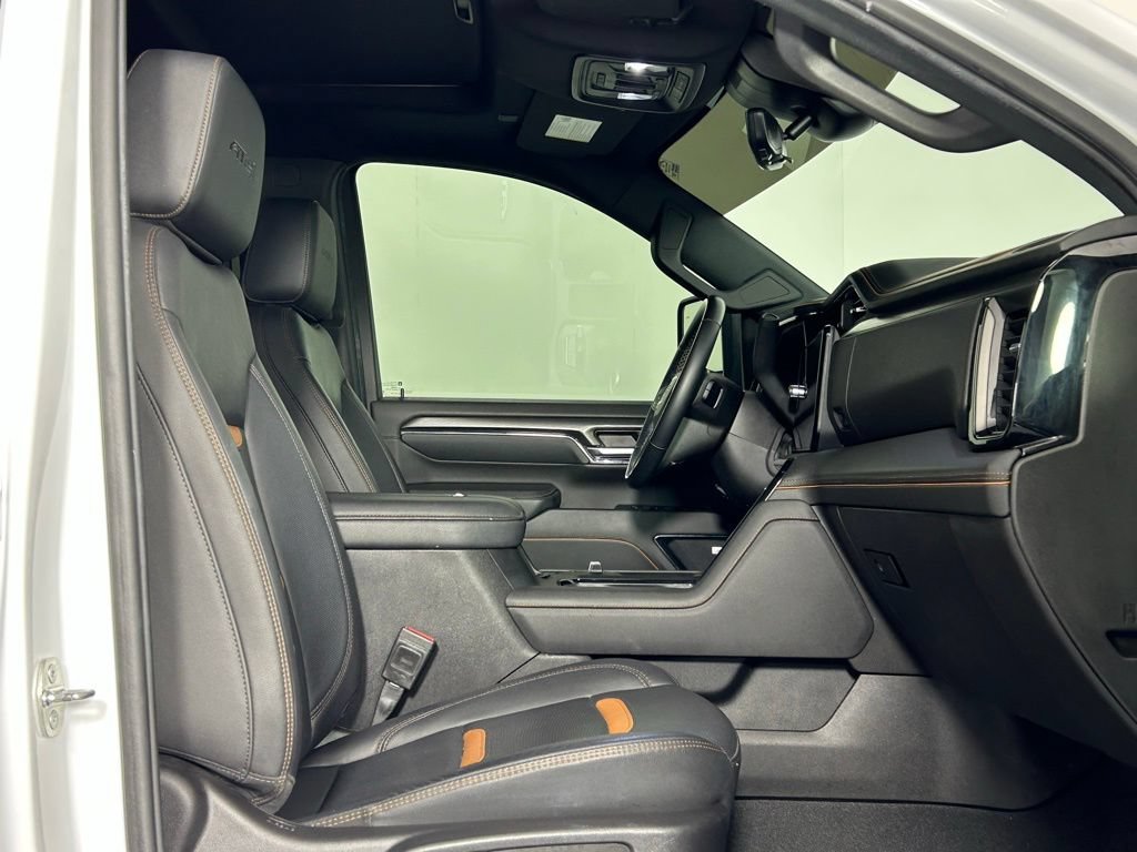 Used 2024 GMC Sierra 2500 AT4 w/ AT4 Premium Plus Package AWD/4WD image 9