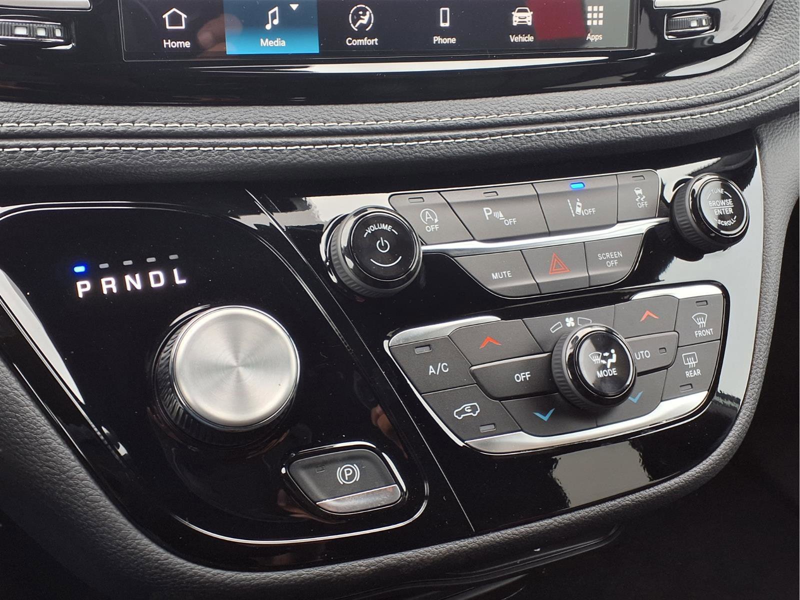 New 2026 Chrysler Pacifica Select w/ S Appearance Package image 15