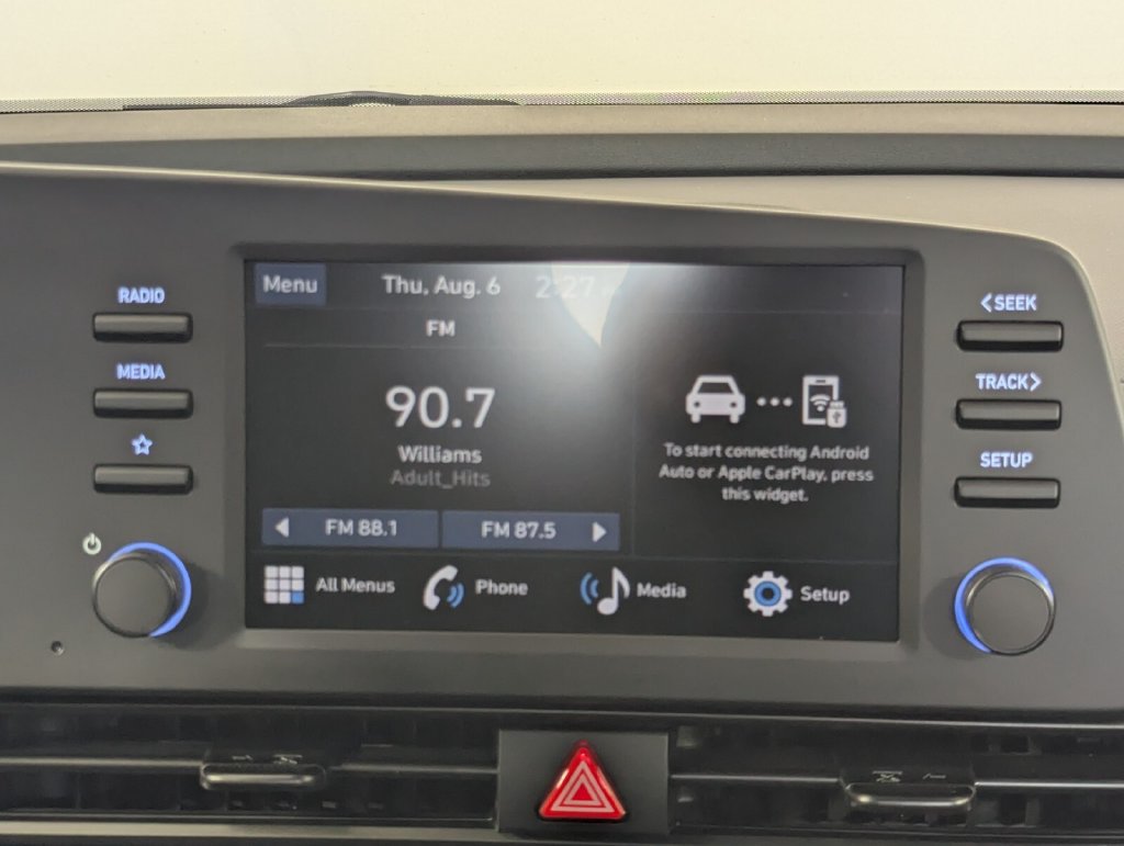 New 2026 Hyundai Elantra SEL Sport FWD image 17
