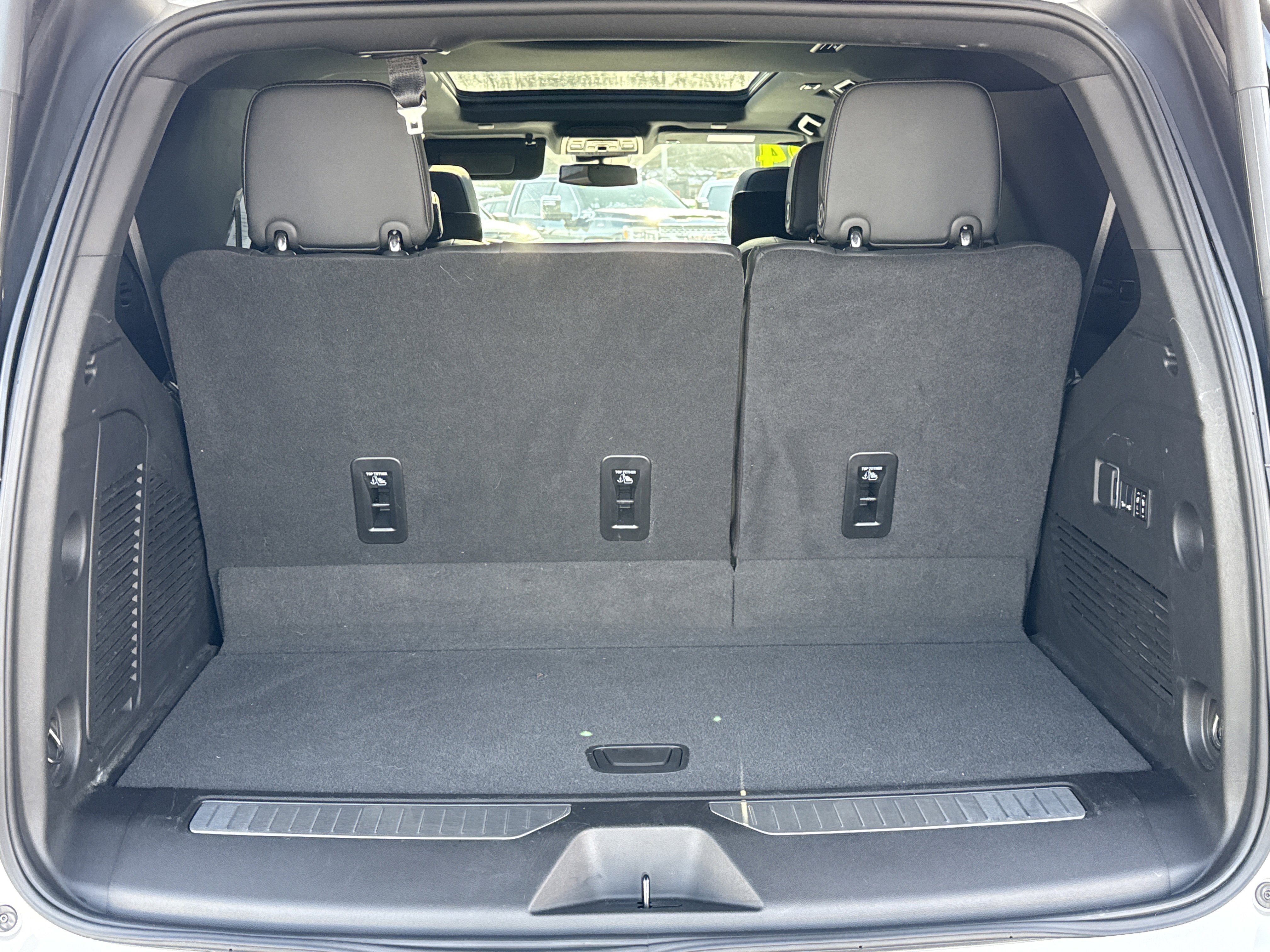 Used 2024 Chevrolet Tahoe Z71 w/ Z71 Off-Road Package image 5