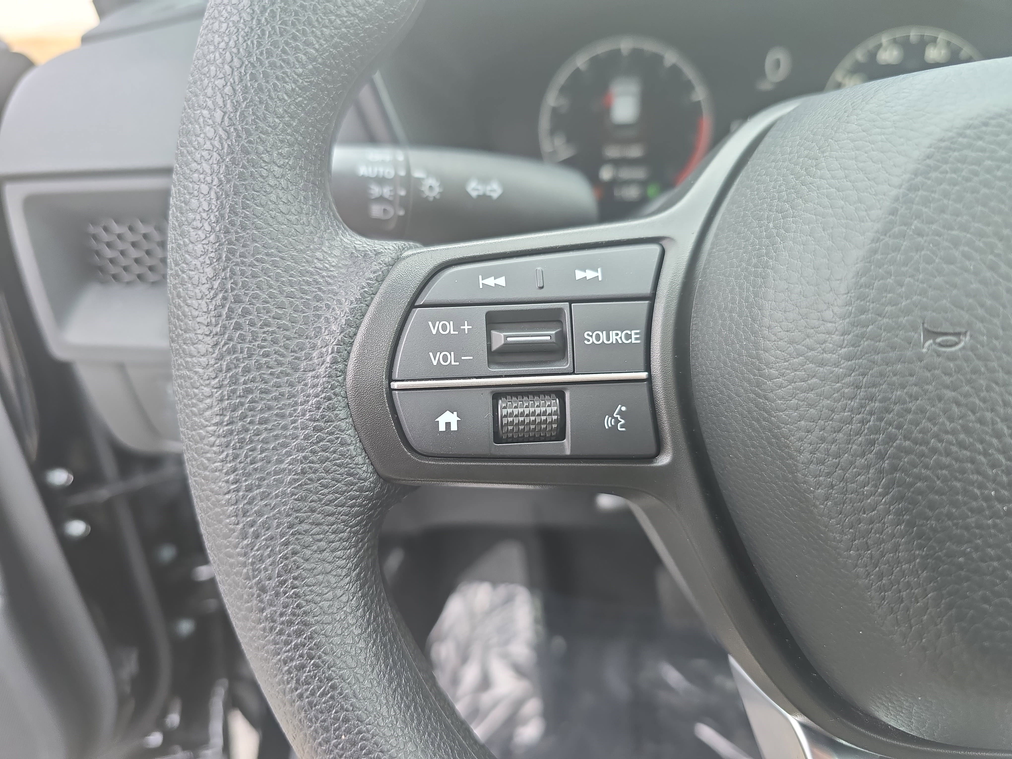 Used 2025 Honda CR-V EX image 16