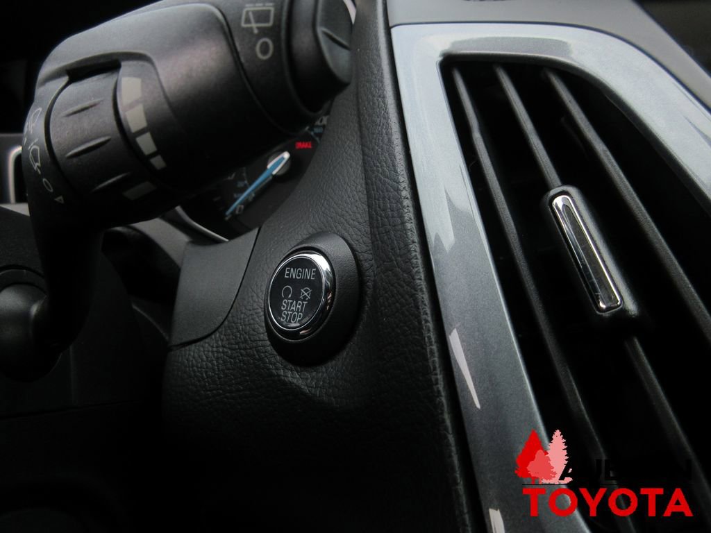 Used 2014 Ford Focus Titanium image 33