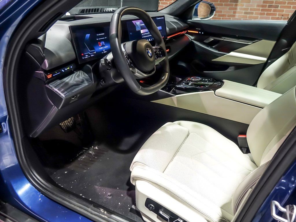 Used 2024 BMW 530i xDrive w/ Premium Package image 15