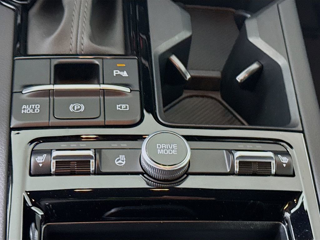 Used 2025 Kia K5 GT-Line image 11