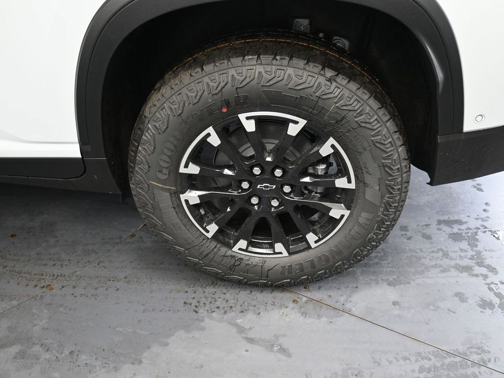 New 2026 Chevrolet Traverse Z71 w/ Enhanced Driving Package AWD/4WD image 11