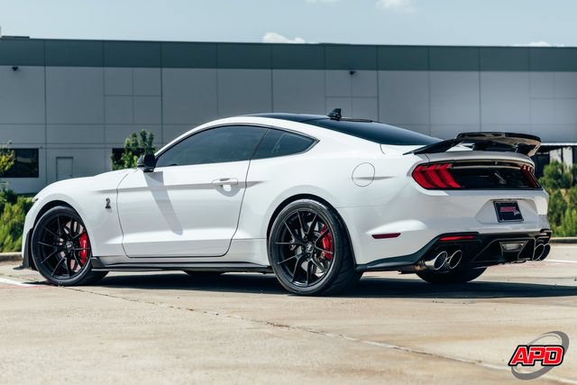 Used 2021 Ford Mustang Shelby GT500 w/ Technology Package RWD image 5