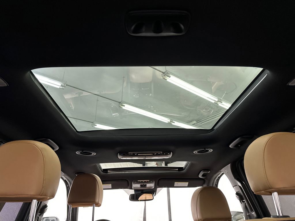 Used 2022 Kia Telluride SX w/ Towing Package image 22