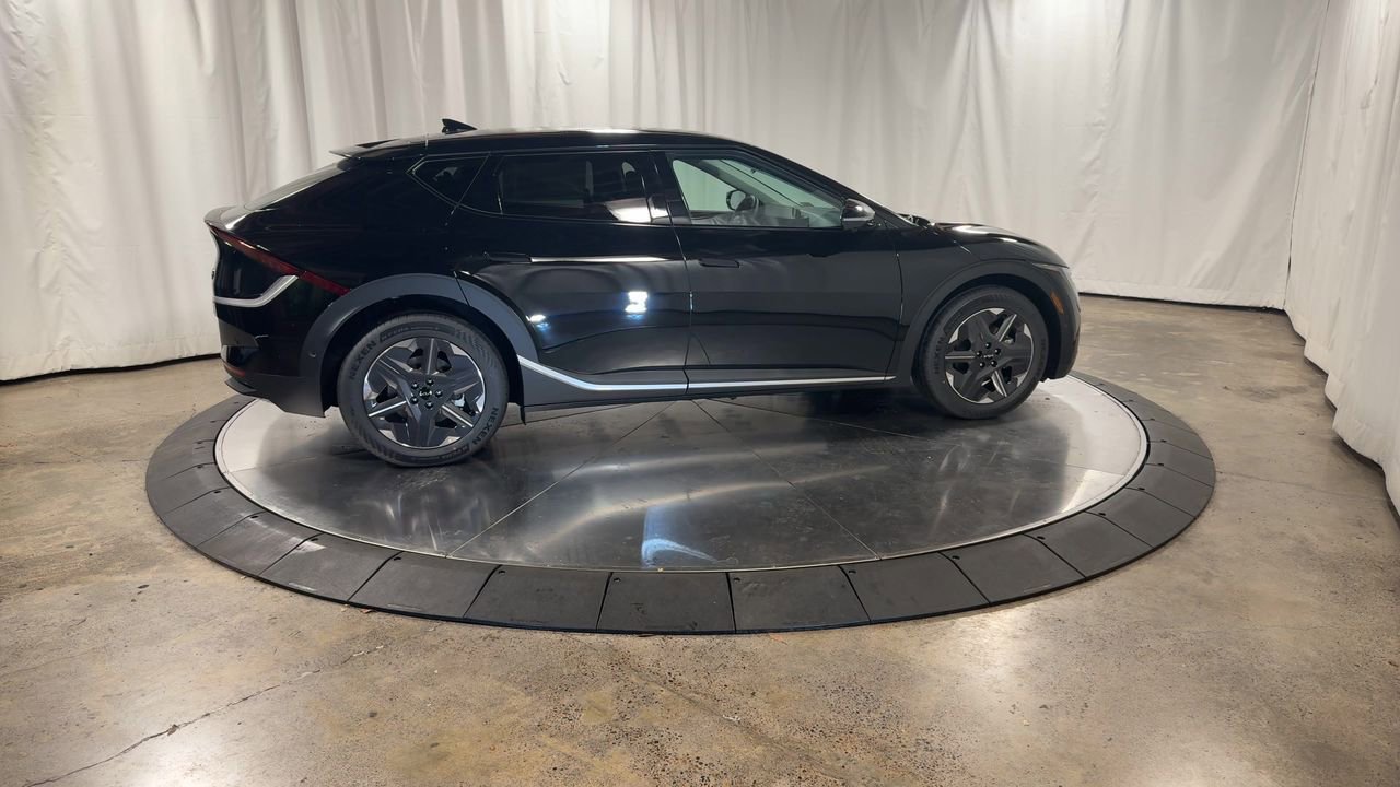 New 2025 Kia EV6 Light image 9