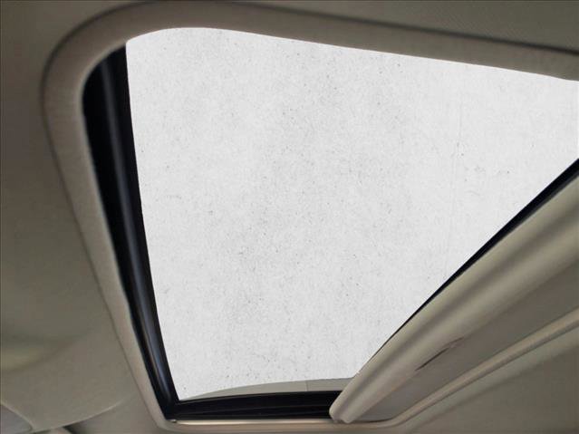 Used 2014 Toyota RAV4 Limited image 16