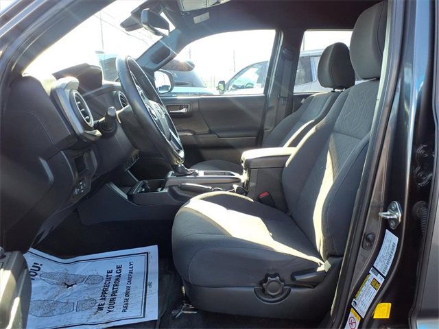 Used 2019 Toyota Tacoma TRD Sport image 19