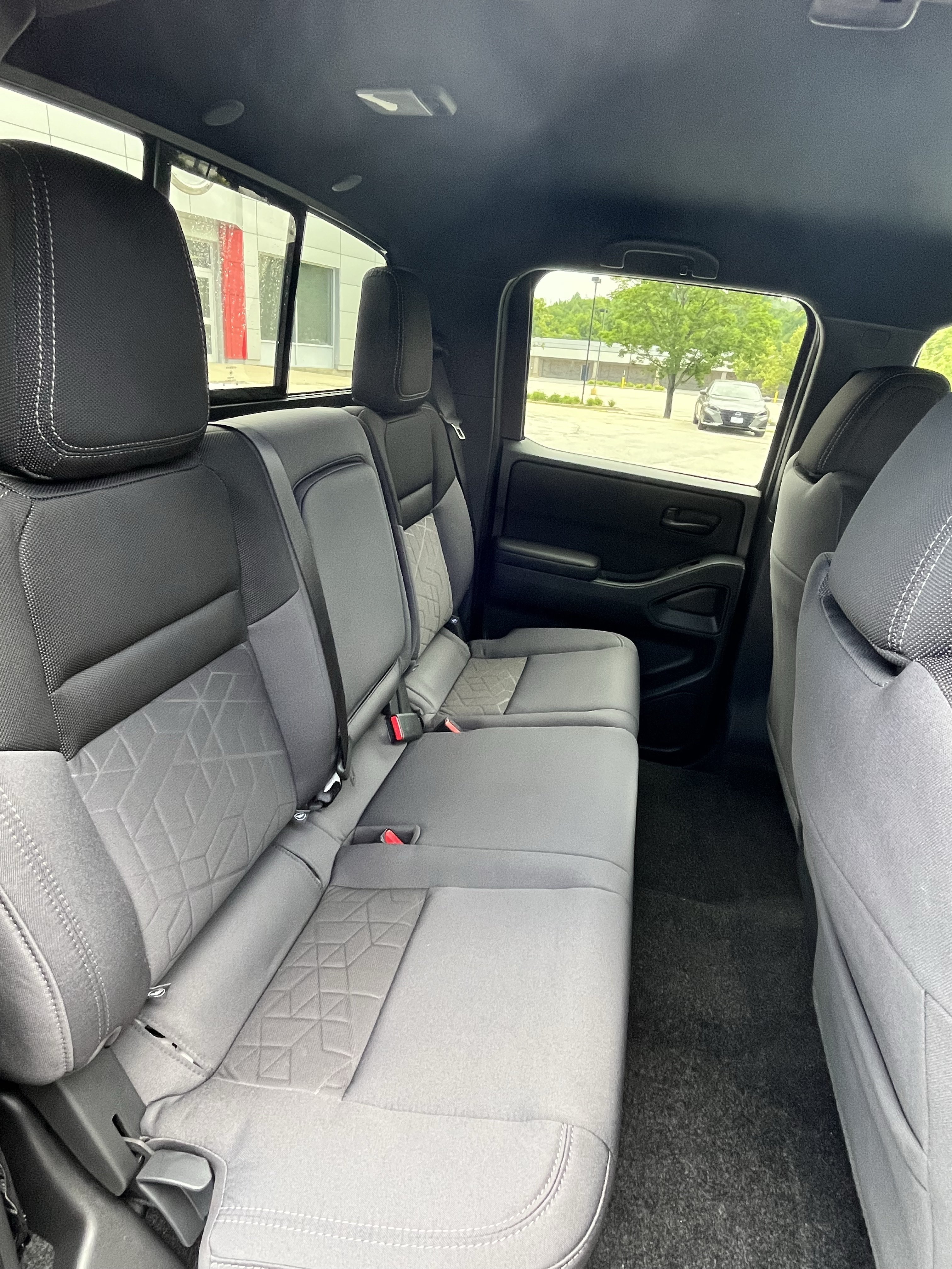 New 2026 Nissan Frontier SV w/ Tow Package AWD/4WD image 15