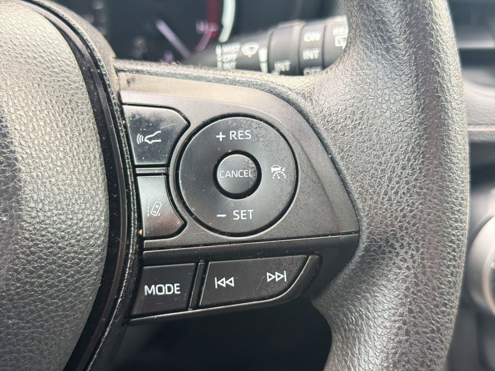 Certified 2024 Toyota RAV4 XLE FWD image 28