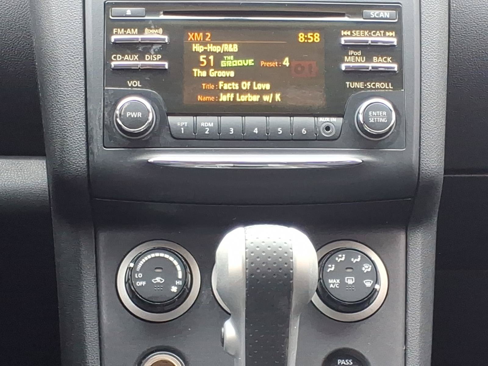 Used 2012 Nissan Rogue SV FWD image 6