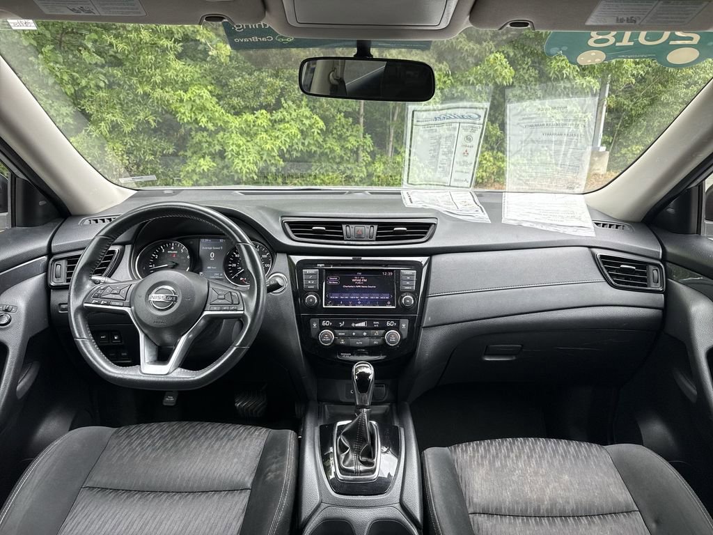 Used 2018 Nissan Rogue SV image 20