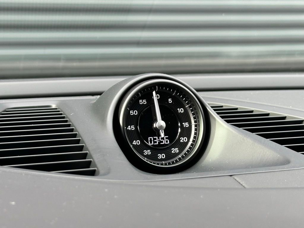 Used 2026 Porsche Macan Electric image 33