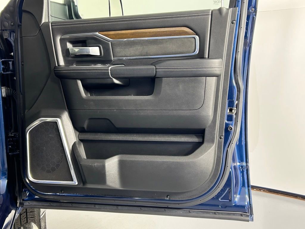 Used 2022 RAM 3500 Laramie w/ Max Tow Package image 10