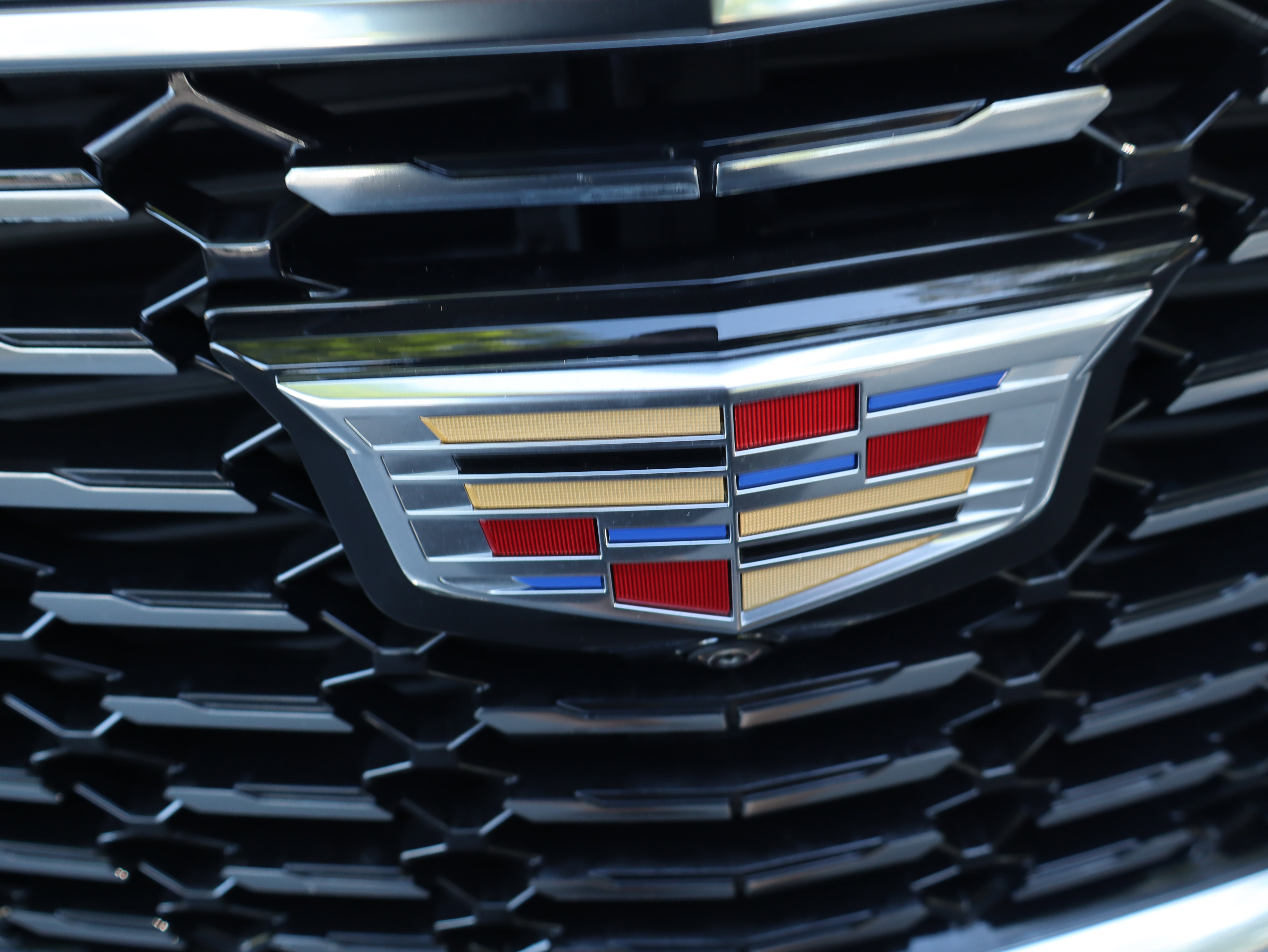 Used 2022 Cadillac XT4 Premium Luxury w/ Enhanced Visibility Package image 40