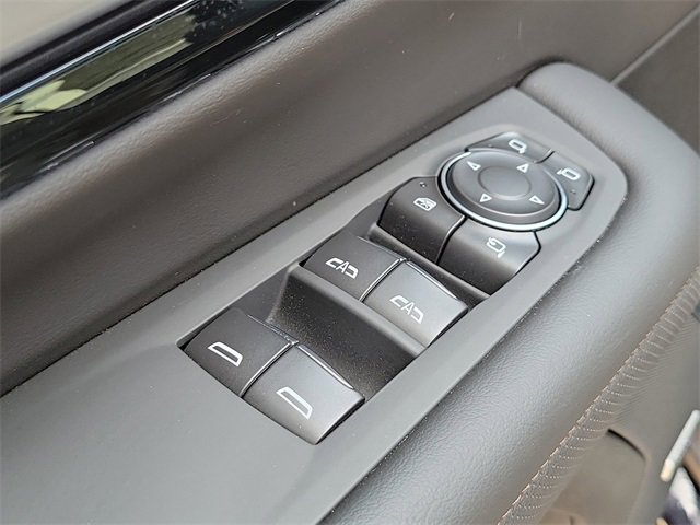 New 2026 Chevrolet Suburban High Country image 24