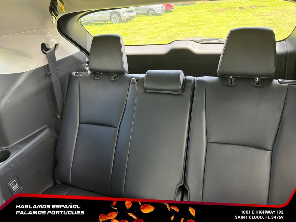 Used 2022 Toyota Highlander XLE FWD image 29