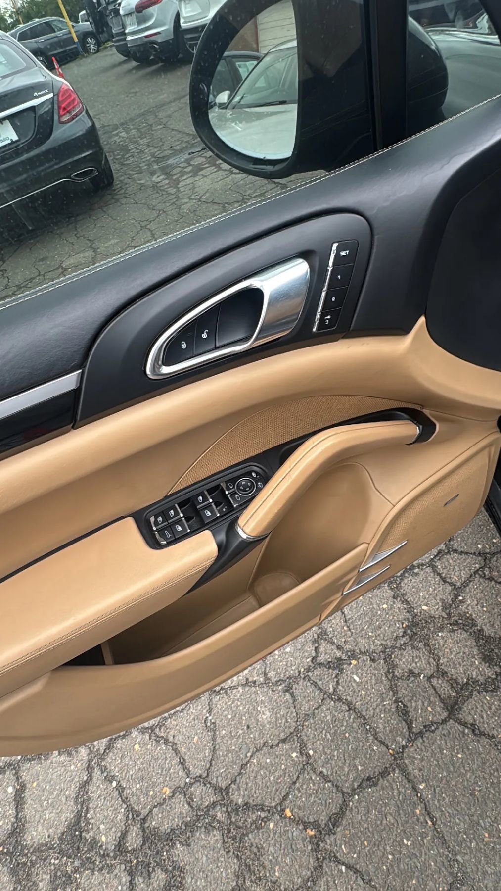 Used 2014 Porsche Cayenne Turbo S AWD/4WD image 10