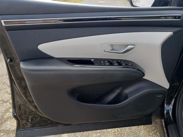 Used 2024 Hyundai Tucson Limited image 11