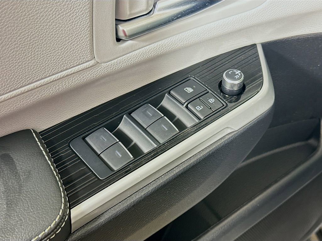 Certified 2026 Toyota Sienna XSE AWD/4WD image 17