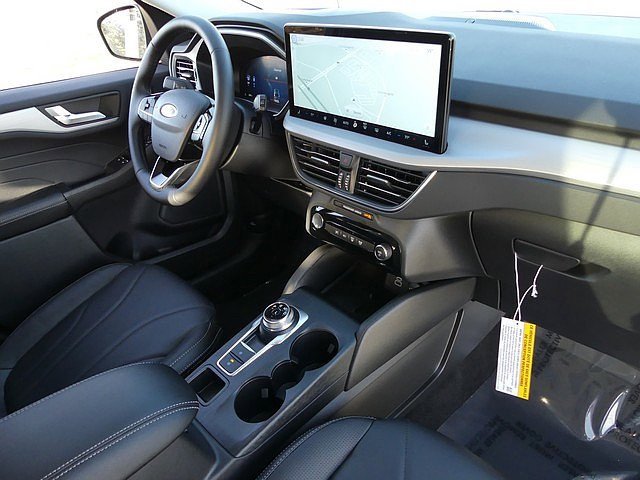 New 2025 Ford Escape SE w/ PHEV Premium Package image 30