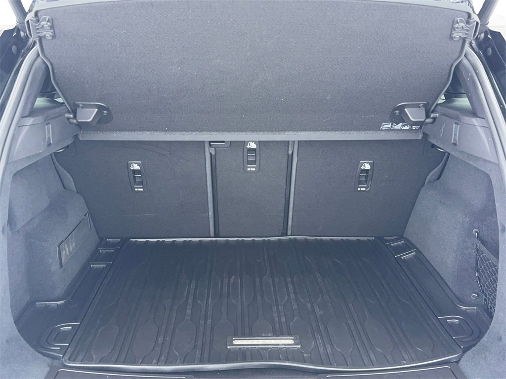 Used 2020 Land Rover Range Rover Evoque S image 12