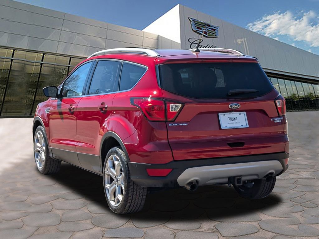 Used 2019 Ford Escape Titanium image 4