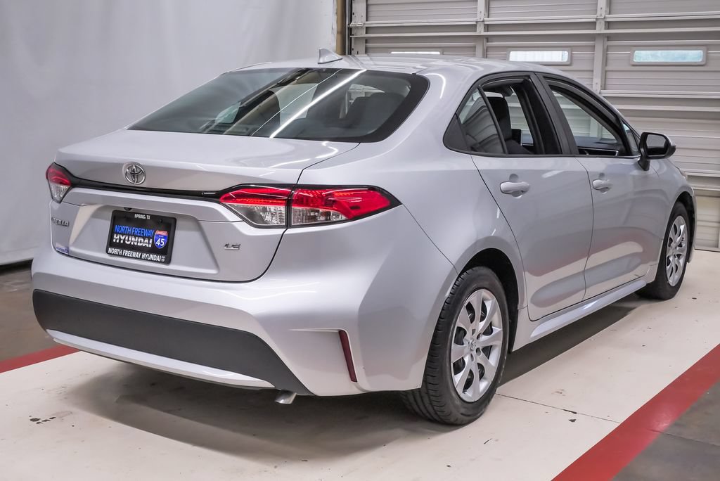 Used 2020 Toyota Corolla LE FWD image 6