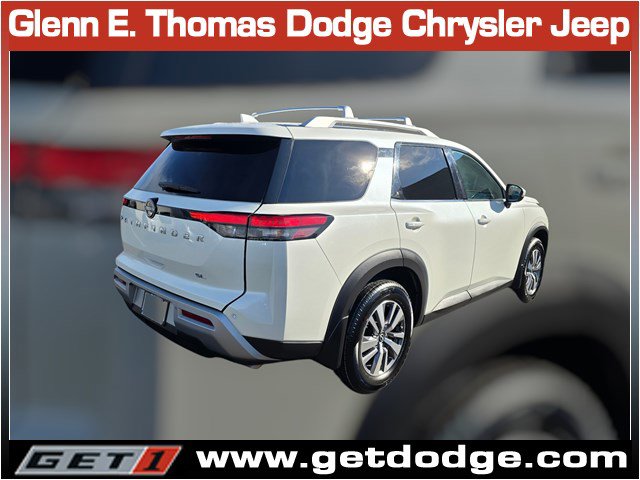 Used 2022 Nissan Pathfinder SL FWD image 9