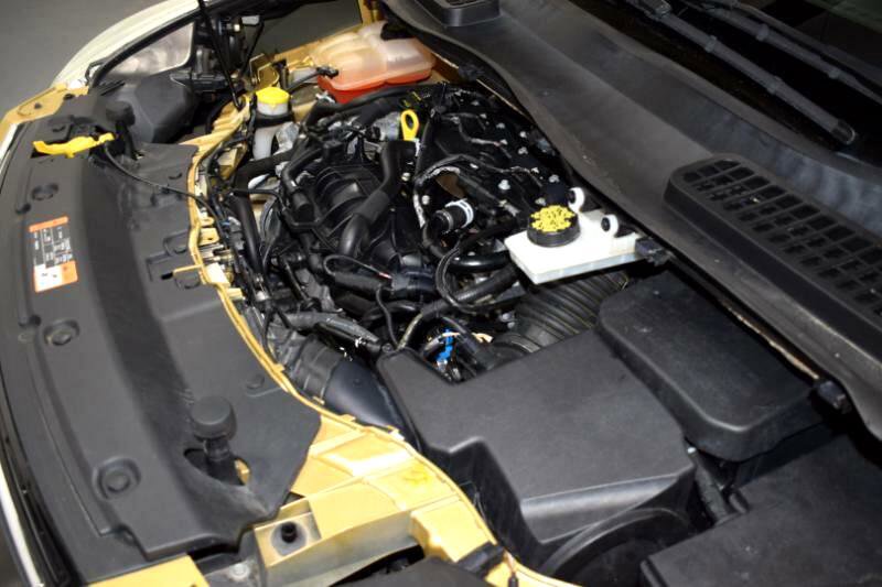 Used 2015 Ford Escape Titanium image 10