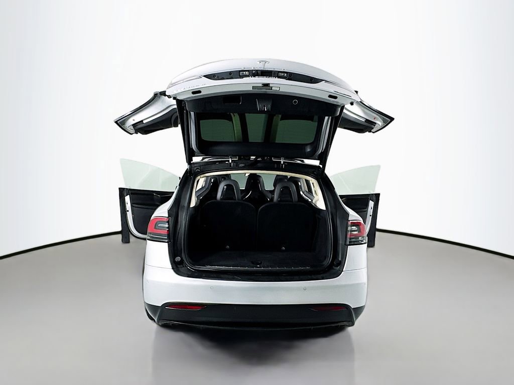 Used 2016 Tesla Model X P90D image 25
